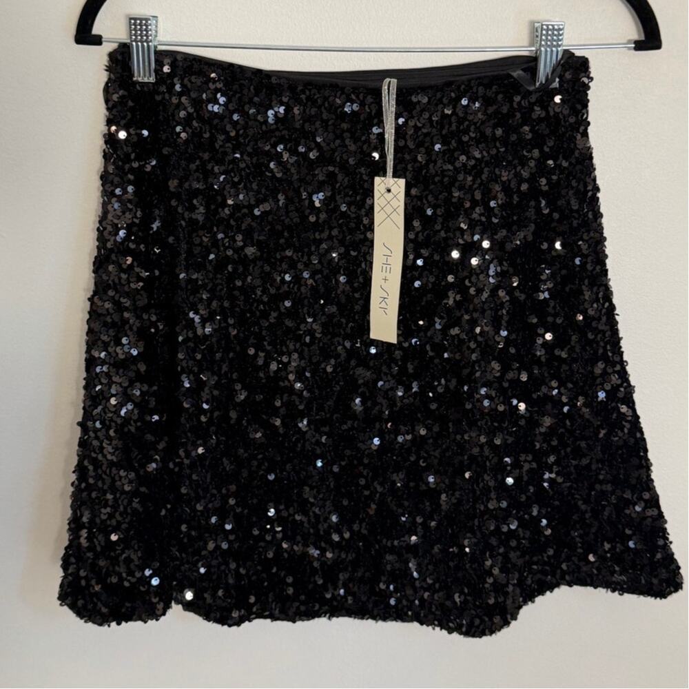 She + Sky Black Sequin Mini Skirt NWT size medium